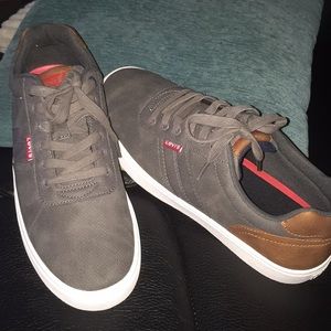 Levi’s all gray size 9in half man shoes never used